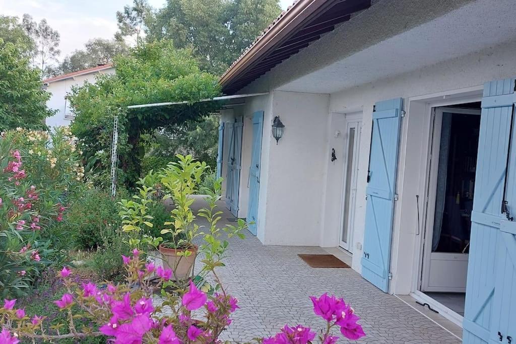 Villa De Charme Avec Piscine Saint-Jory Buitenkant foto