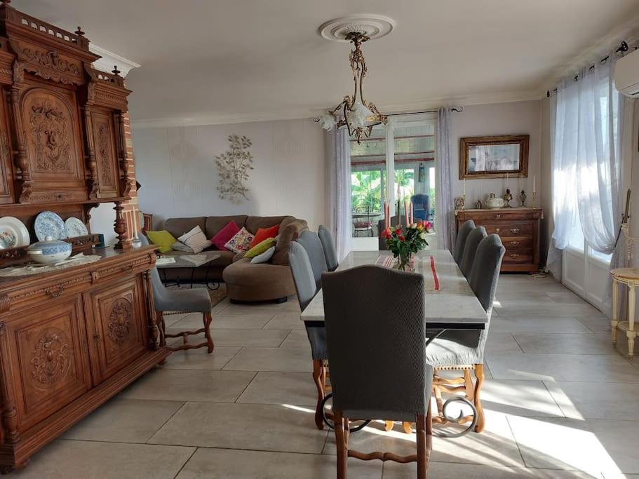 Villa De Charme Avec Piscine Saint-Jory Buitenkant foto